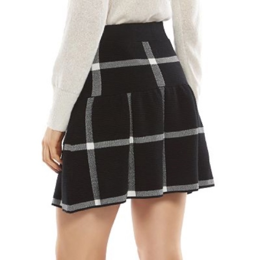 ELLE Checked Drop-Waist Sweater Skirt - Picture 2 of 4